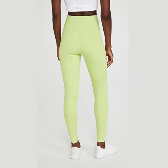 Shell: 79% recycled polyester Leggings